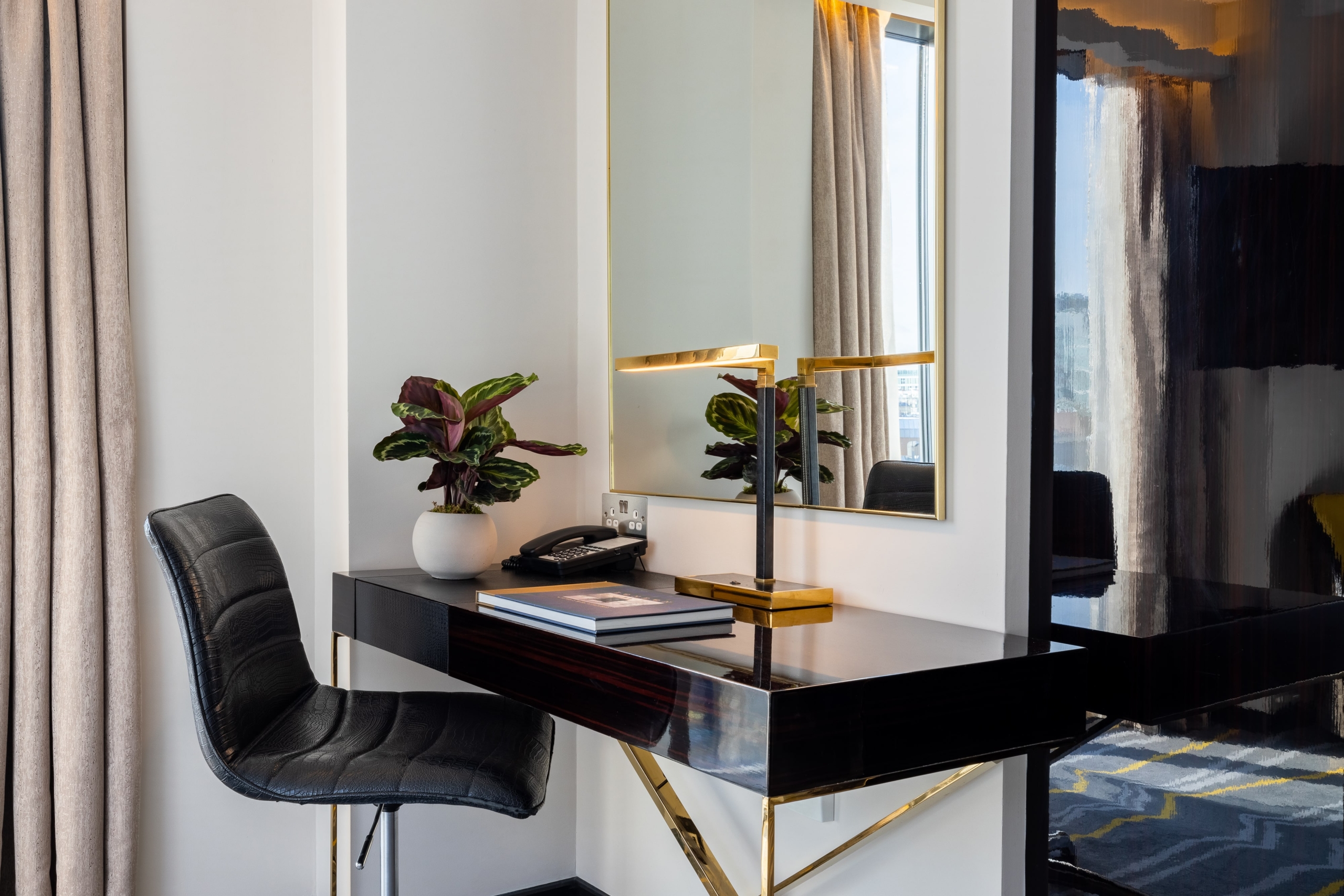 Room Desk and Chair