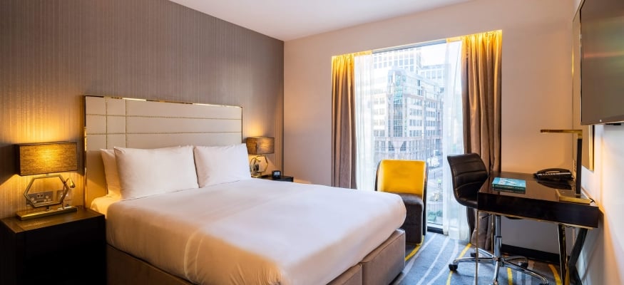 Rooms Hero - Bed and Room