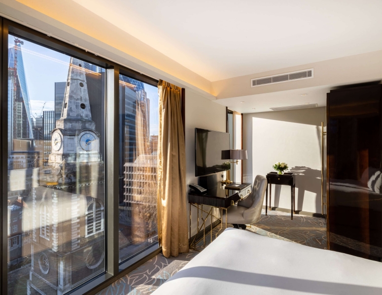 Botolph Corner Suite Room