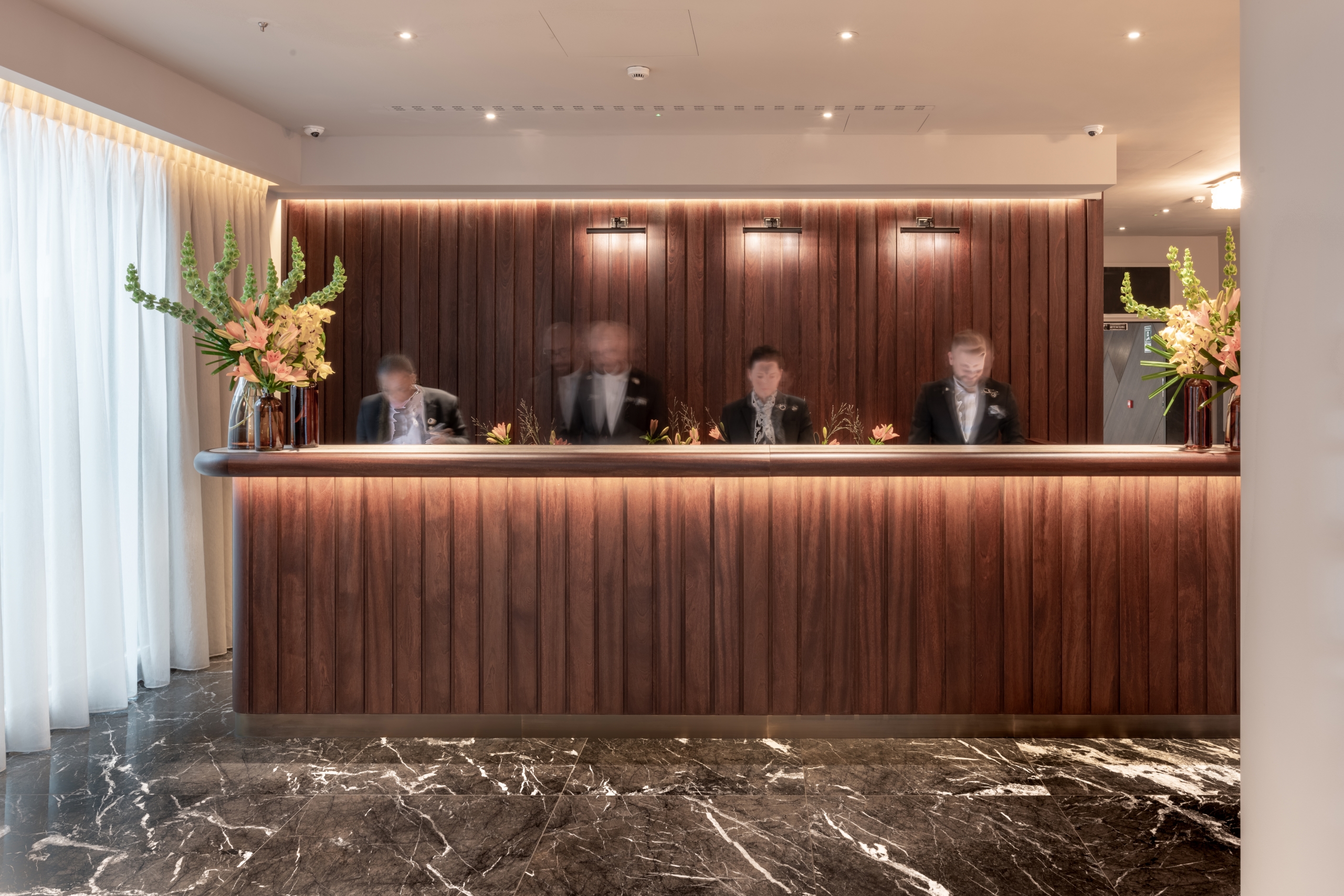 hotel saint reception desk